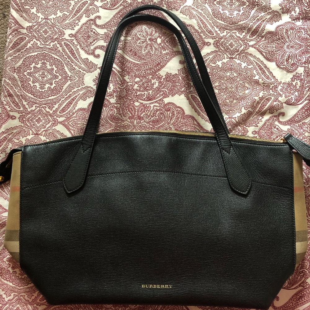 Authentic Burberry Women’s Shoulder Bag